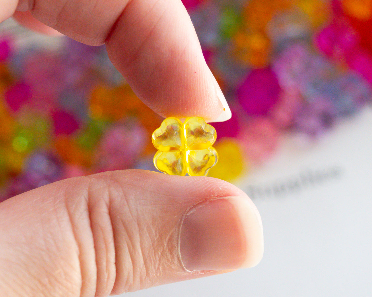 10mm Faceted Flower Beads in Transparent Acrylic, Four-Leaf Clover Shape