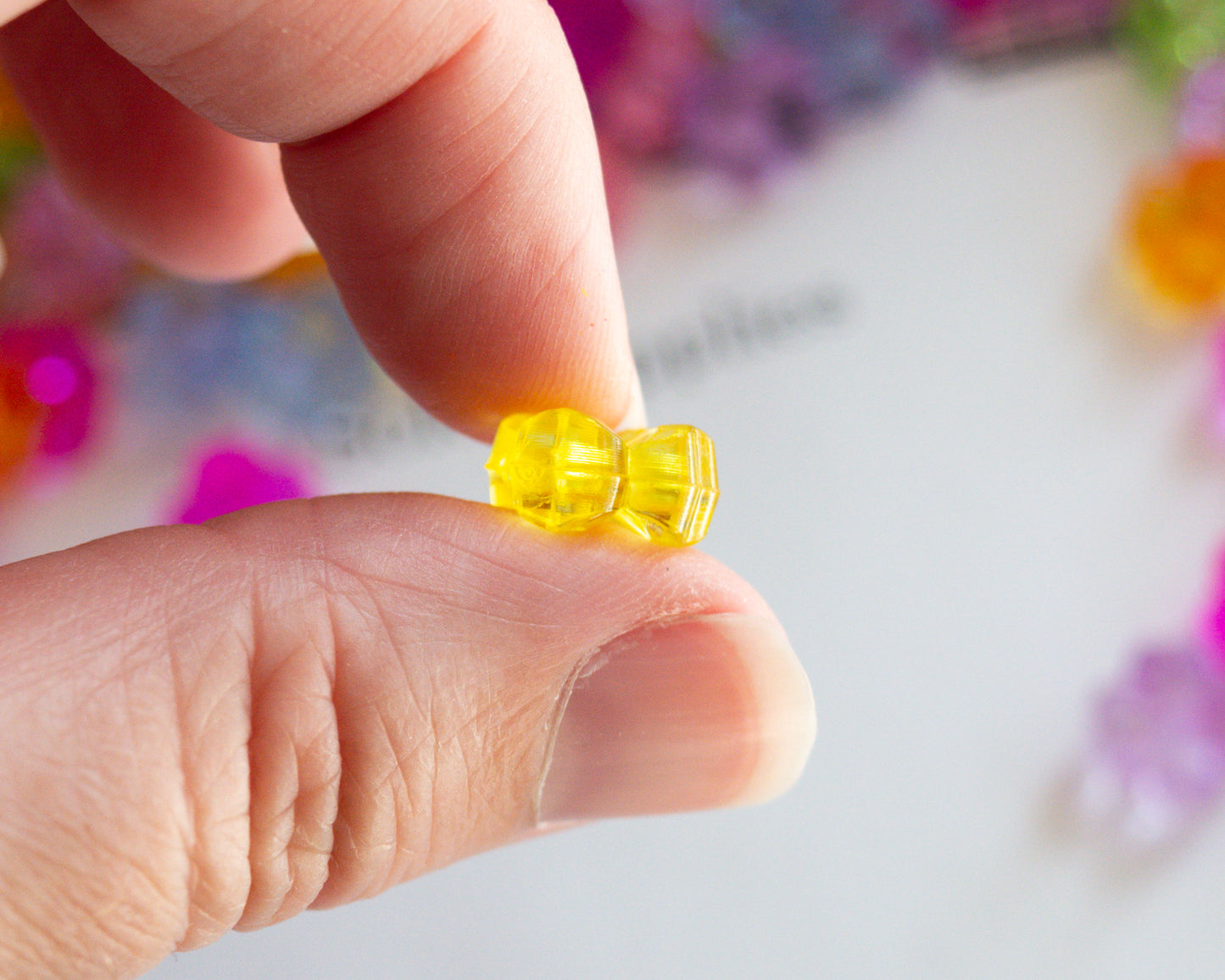 10mm Faceted Flower Beads in Transparent Acrylic, Four-Leaf Clover Shape