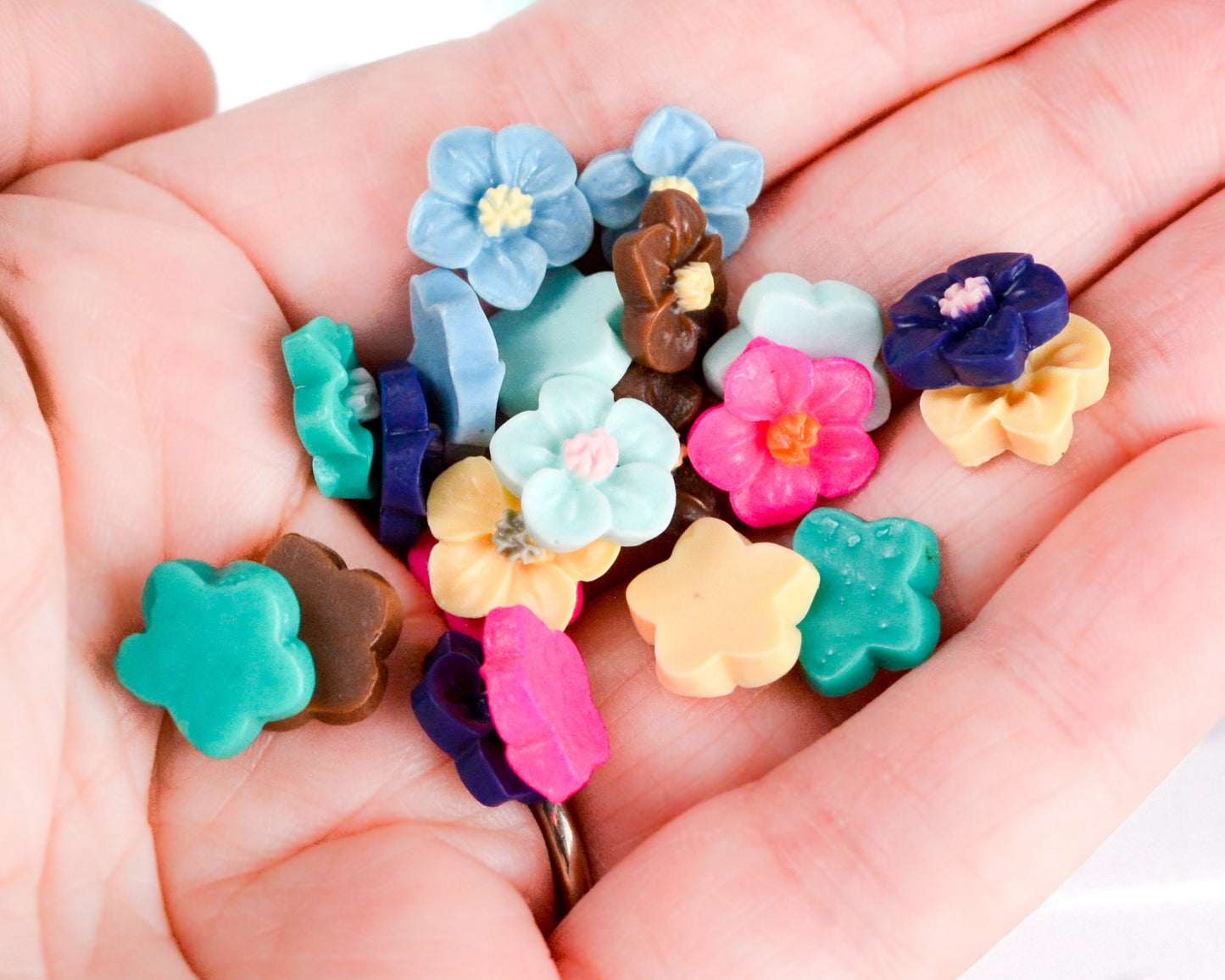 11.5mm Plum Blossom Flower Cabochons in Two-Tone Resin