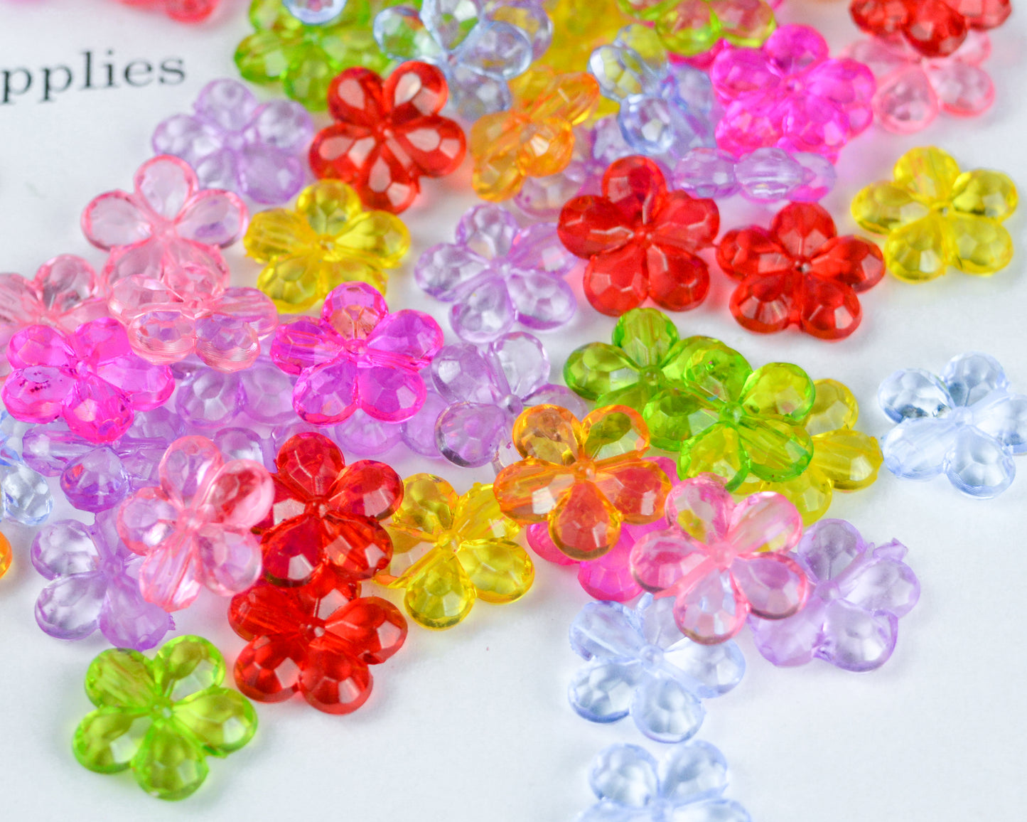 14mm Faceted Flower Beads in Transparent Acrylic