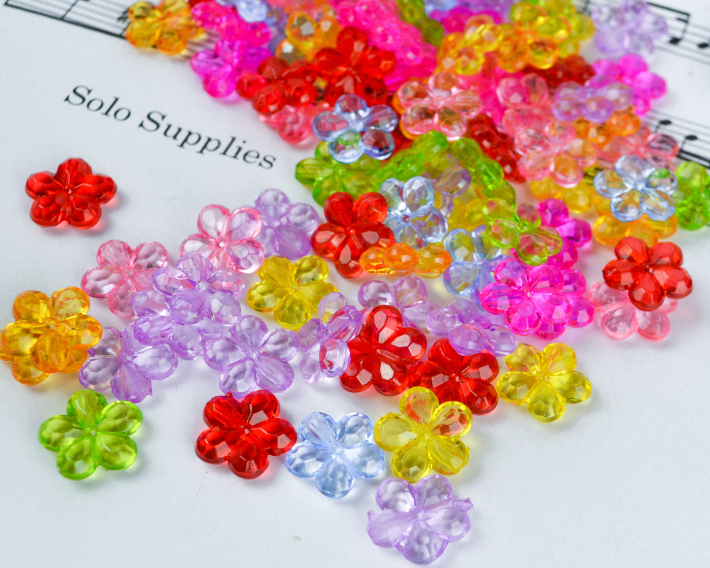 14mm Faceted Flower Beads in Transparent Acrylic
