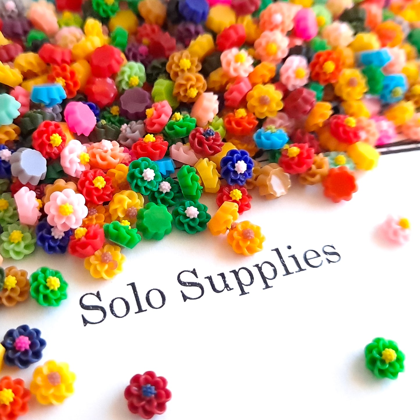 Tiny 5.75mm Dahlia Cabochons, Colorful Autumn Mix Resin Flowers, Flatback Floral Chrysanthemum Mums for DIY Crafts Nails