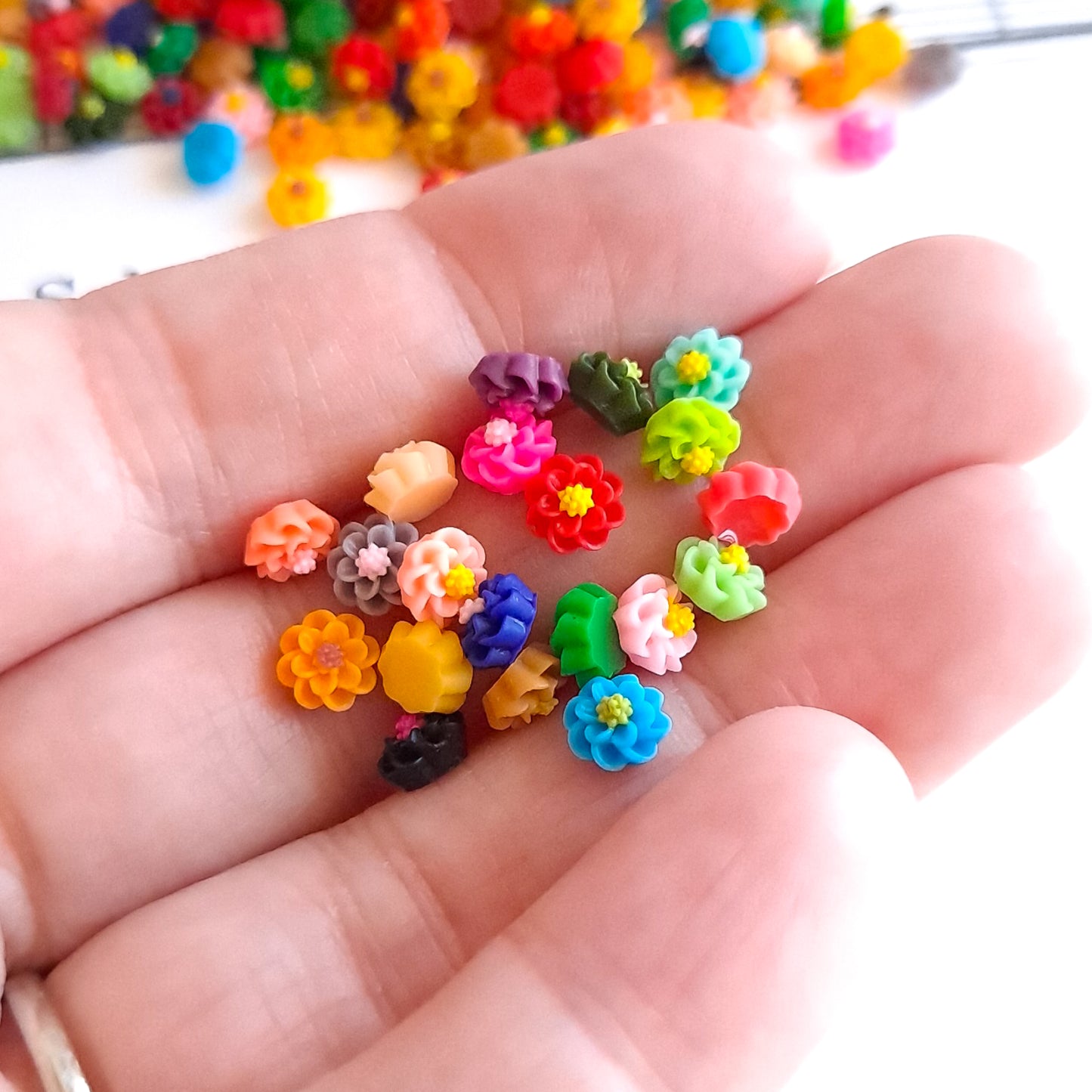 Tiny 5.75mm Dahlia Cabochons, Colorful Autumn Mix Resin Flowers, Flatback Floral Chrysanthemum Mums for DIY Crafts Nails