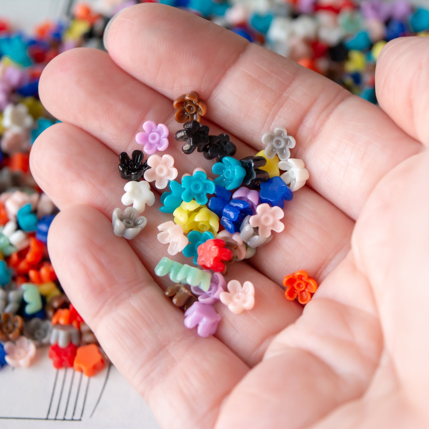 6mm Flower Cabochons in Resin
