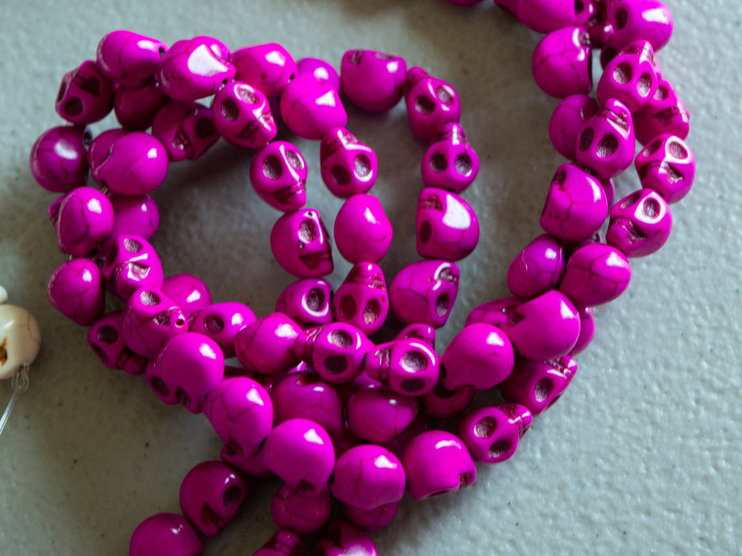 10mm Skull Beads in Purple Color Faux Howlite, Fun Lightweight Halloween Skeleton Beads 15" Strand