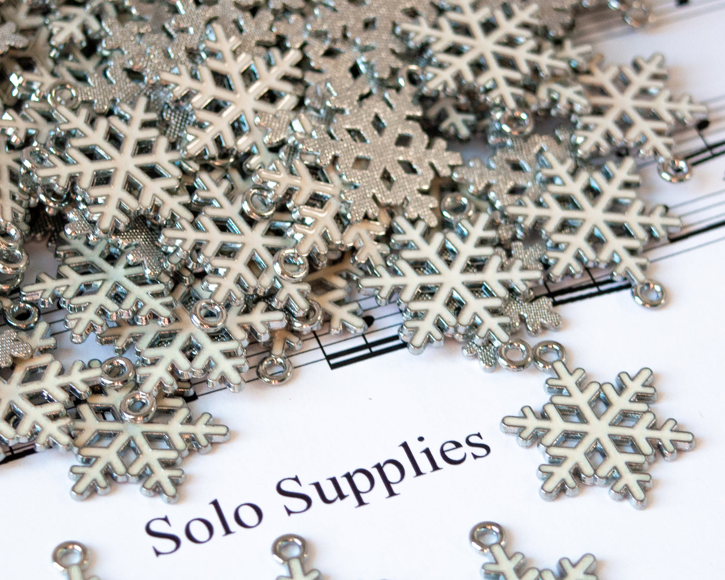 Snowflake Charms with White Enamel, 25mm Long, Platinum Colored Metal