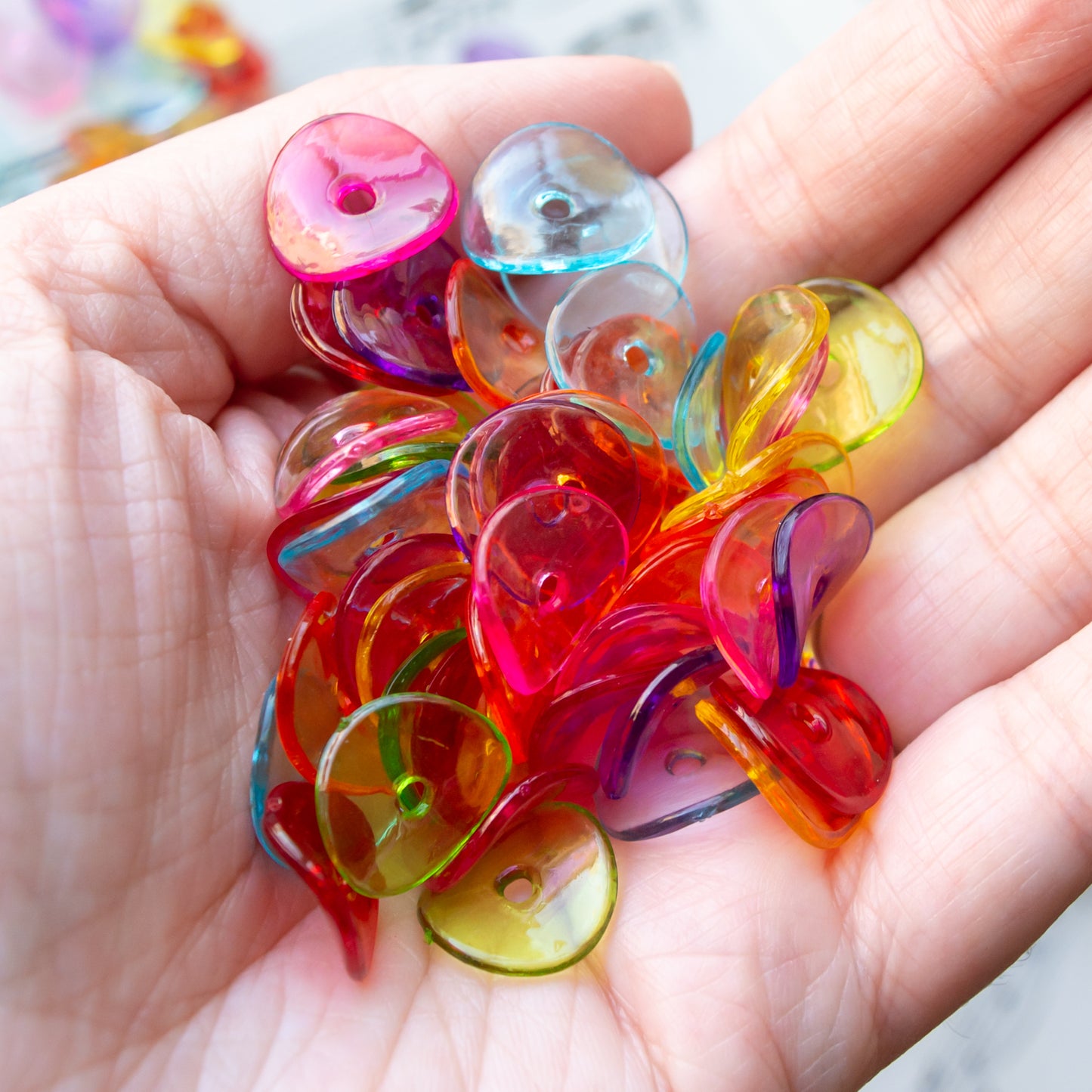 15x5mm Wavy Disc Beads in Tranparent Acrylic