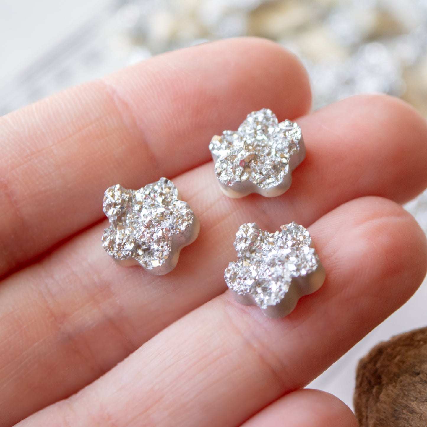 11.5mm Glitter Druzy Flower Cabochons in Metallic Silver