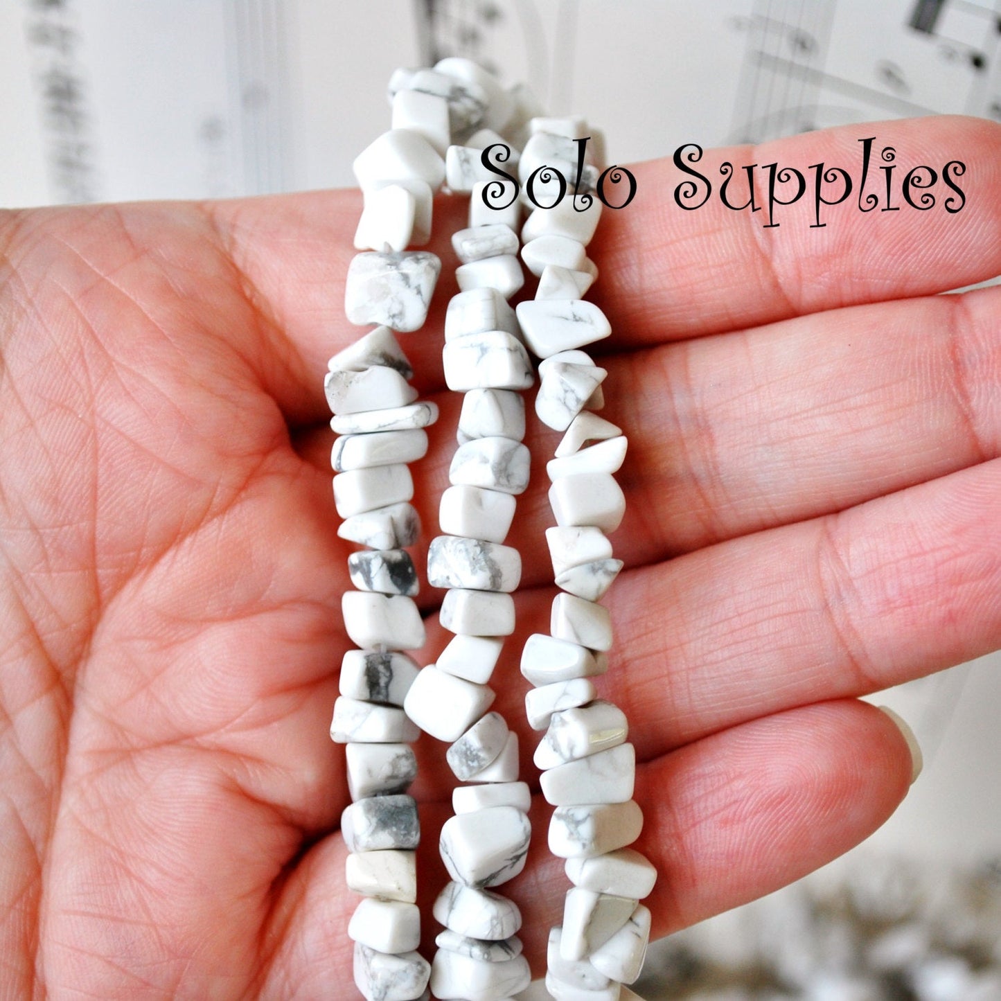 Howlite Chip Beads Natural Stone, 35" Strand