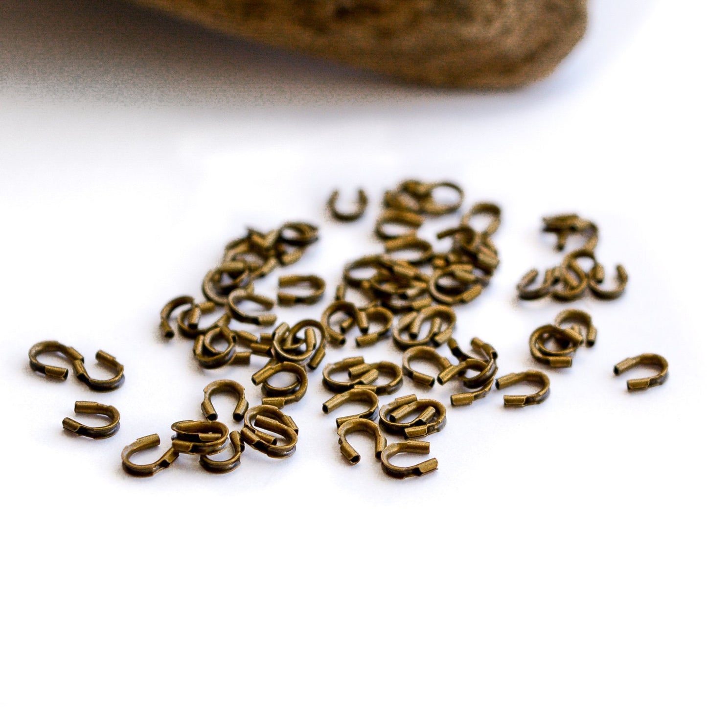 4x4mm Wire Guardians in Plated Brass