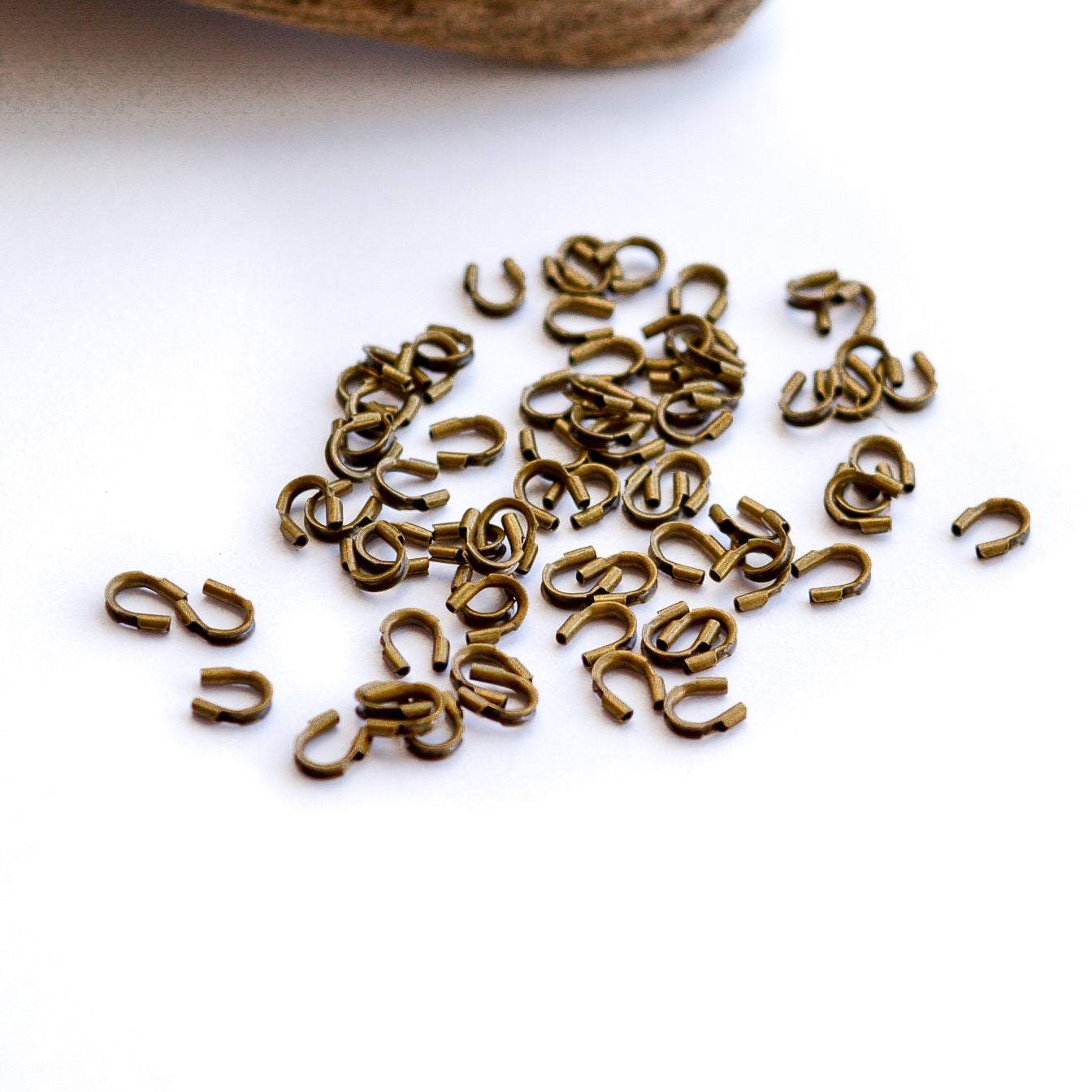 4x4mm Wire Guardians in Plated Brass