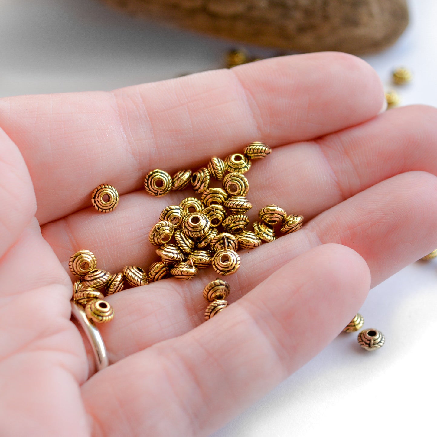 5x3mm Fancy Saucer Spacer Beads
