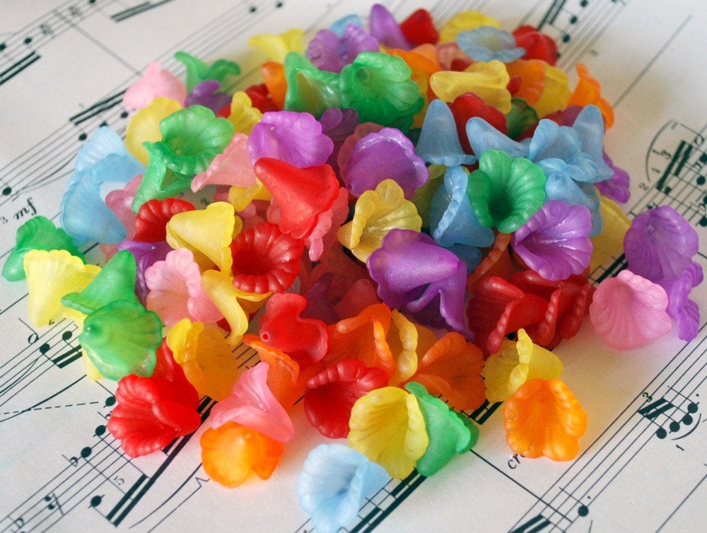 15x15mm Calla Lily Beads in Frosted Acrylic