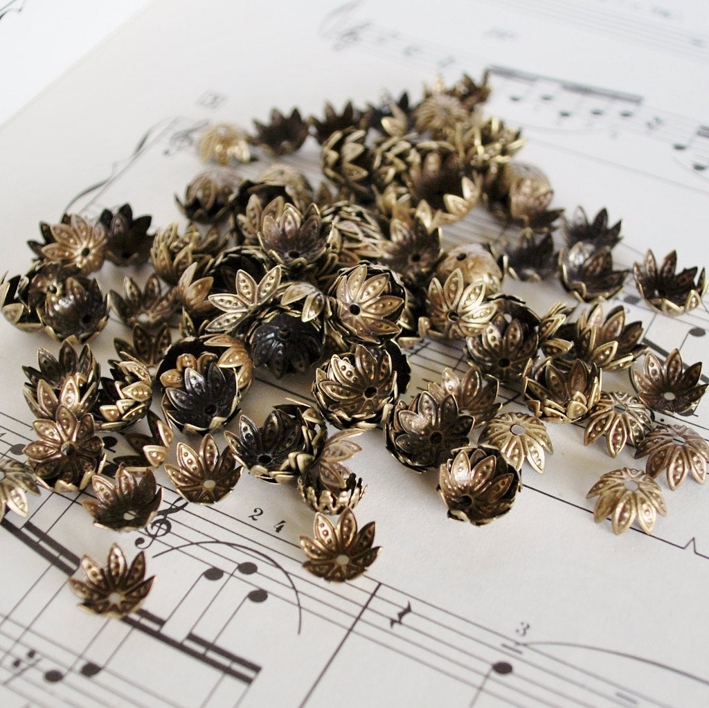 10mm Floral Beadcaps in Antiqued Bronze