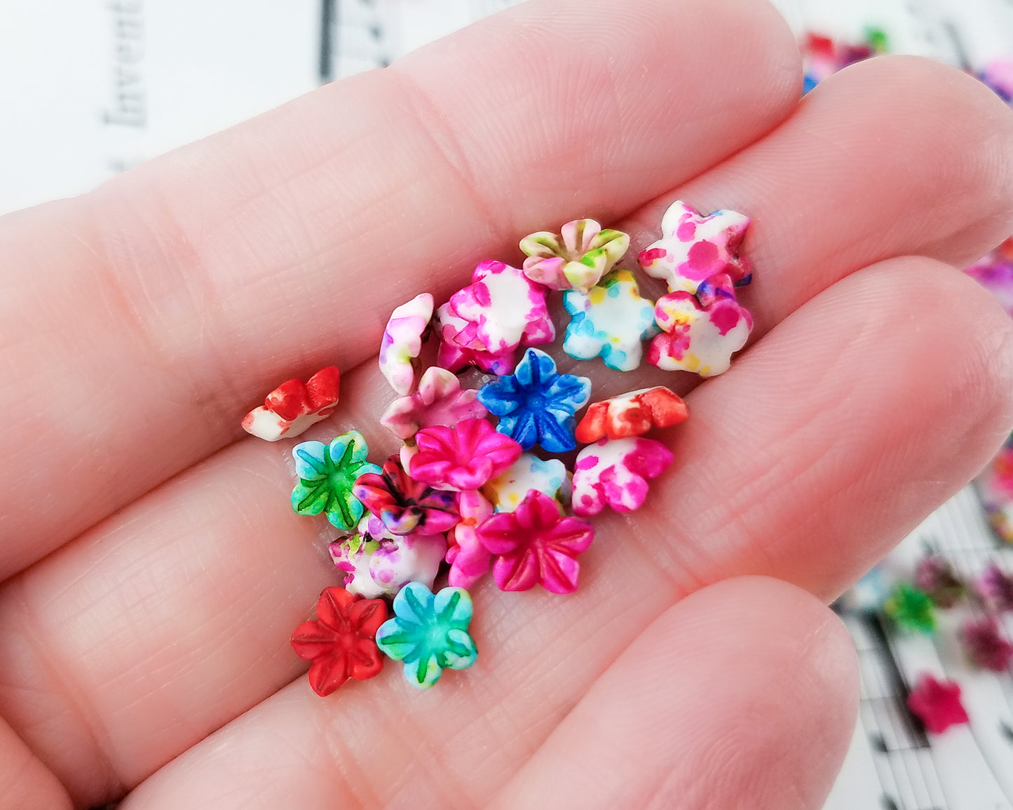 6.25mm Splatter Painted Lily Cabochons in Colorful Resin