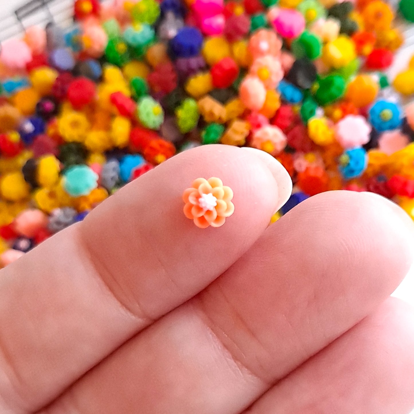 Tiny 5.75mm Dahlia Cabochons, Colorful Autumn Mix Resin Flowers, Flatback Floral Chrysanthemum Mums for DIY Crafts Nails