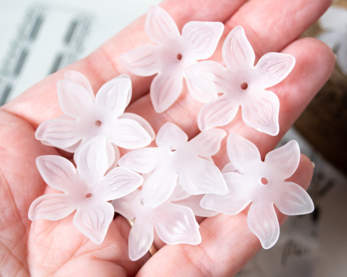 7x28mm White Flower Beads in Frosted Acrylic