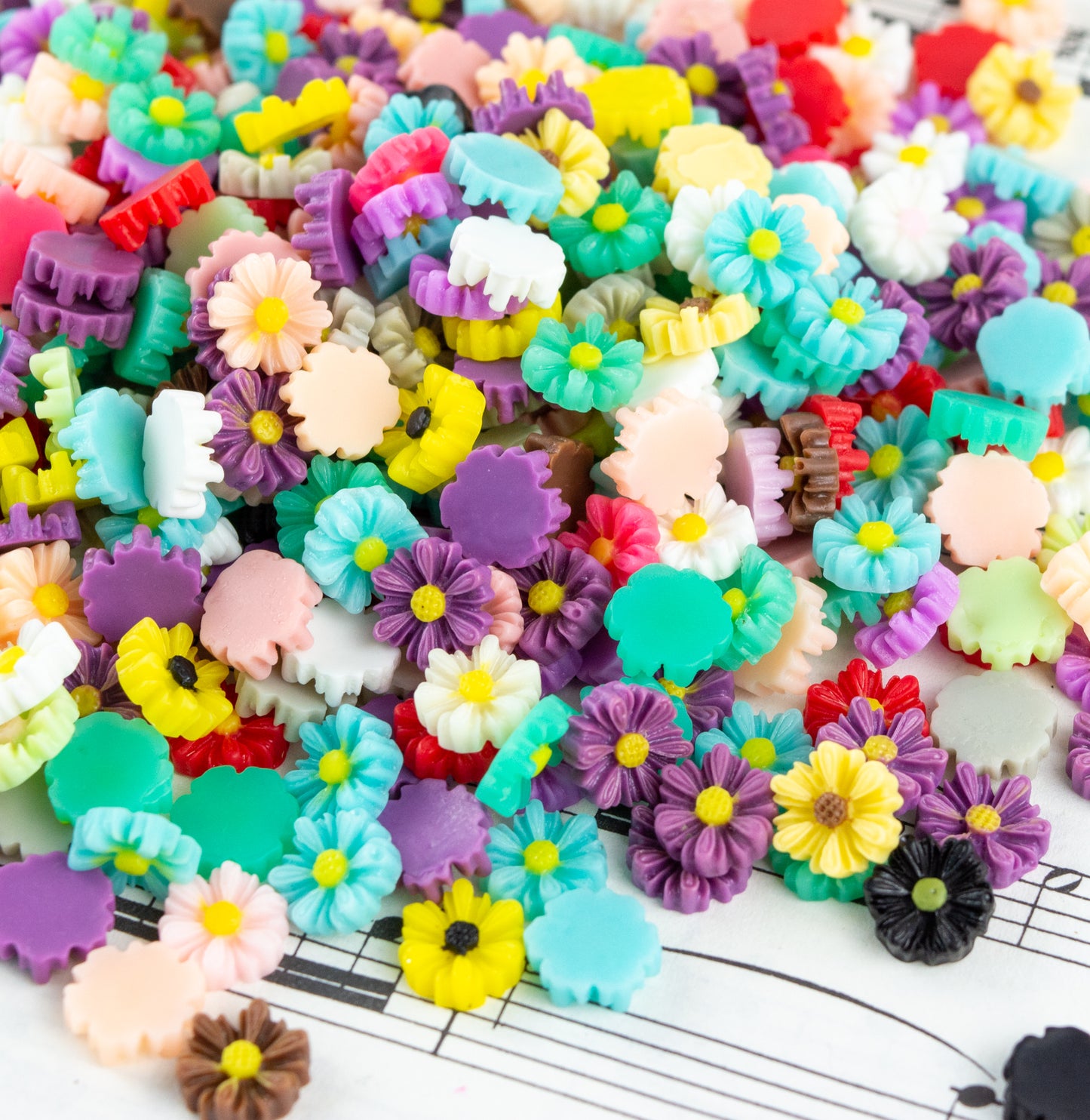 8mm Two-Tone Daisy Cabochons in Colorful Resin