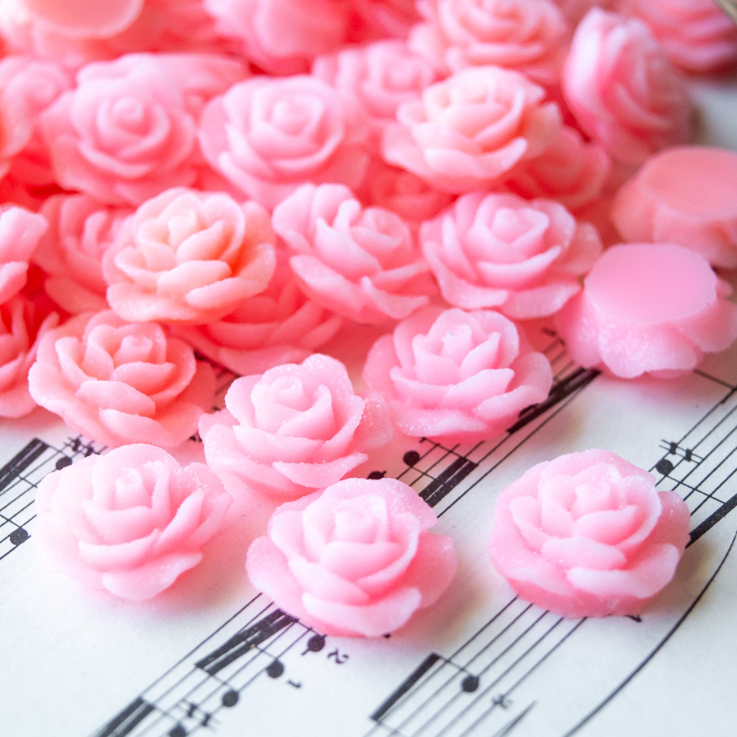 20mm Glitter Rose Cabochons in Pinks