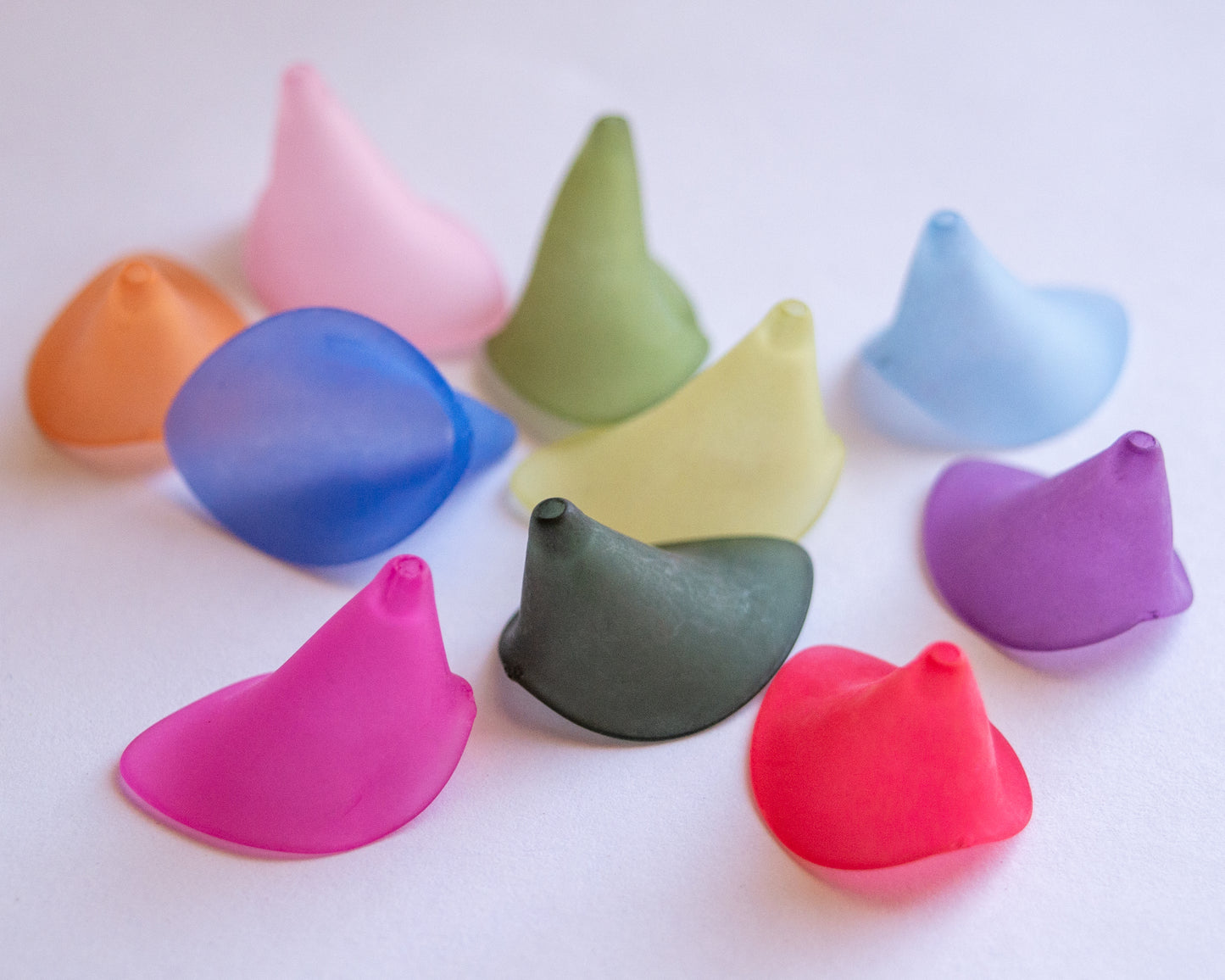 20x25mm Calla Lily Beads in Colorful Frosted Acrylic