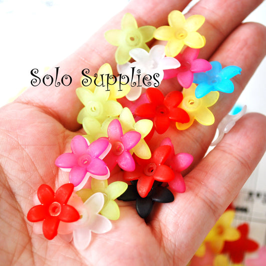 5x9mm Tiny Flower Beads in Frosted Acrylic – SoloSupplies