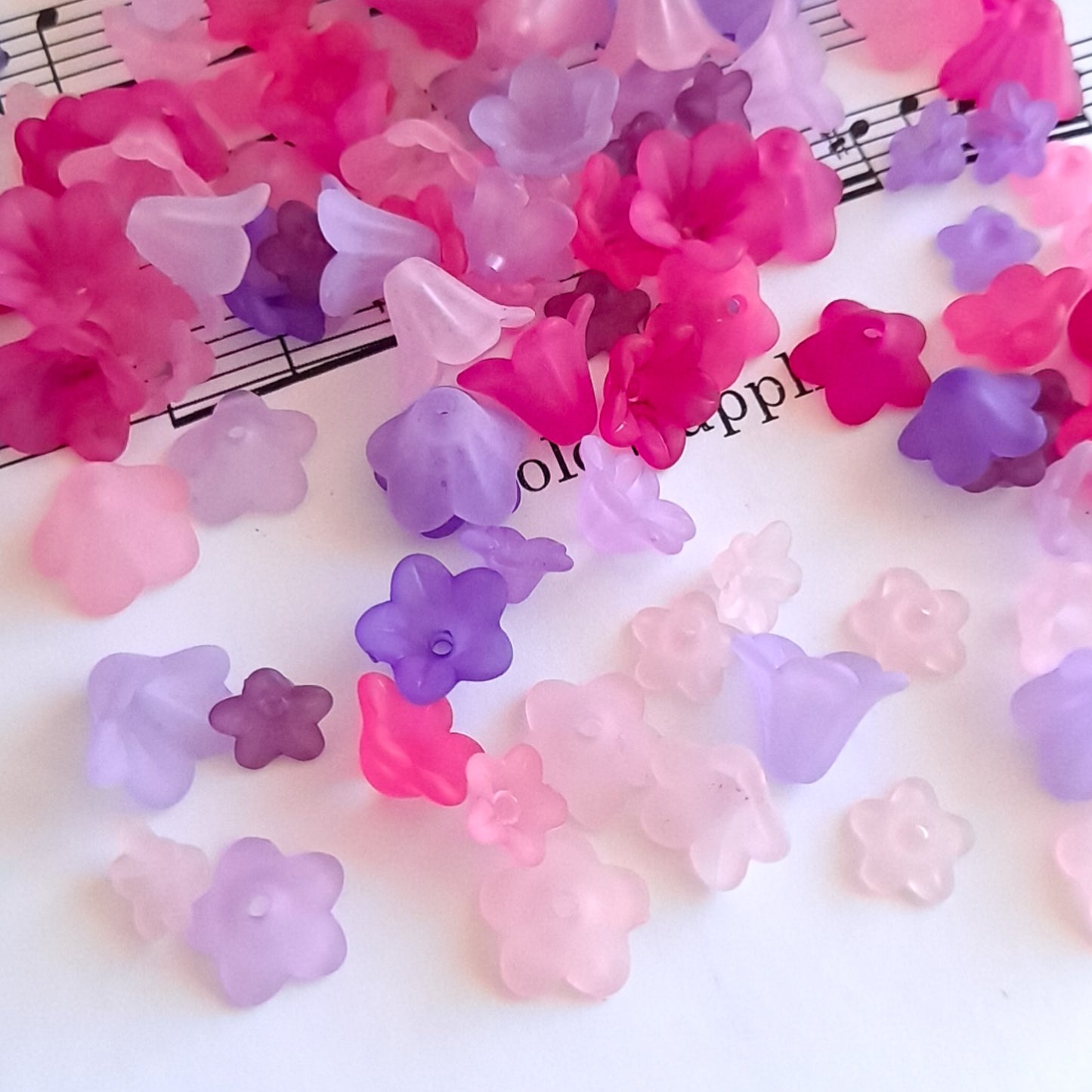 120 Pc Pink and Purple Mix of Trumpet Flower Beads, Assorted Sizes, Colors, Fuchsia, Lavender, Lilac Set, Nesting Beads for DIY Craft Projects