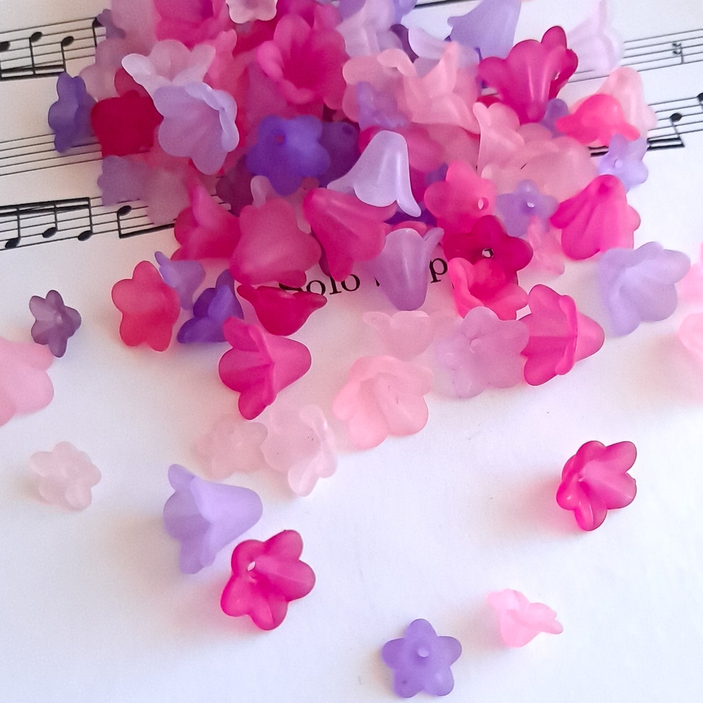 120 Pc Pink and Purple Mix of Trumpet Flower Beads, Assorted Sizes, Colors, Fuchsia, Lavender, Lilac Set, Nesting Beads for DIY Craft Projects
